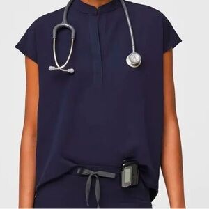 Figs Rafaela scrub top Navy -medium